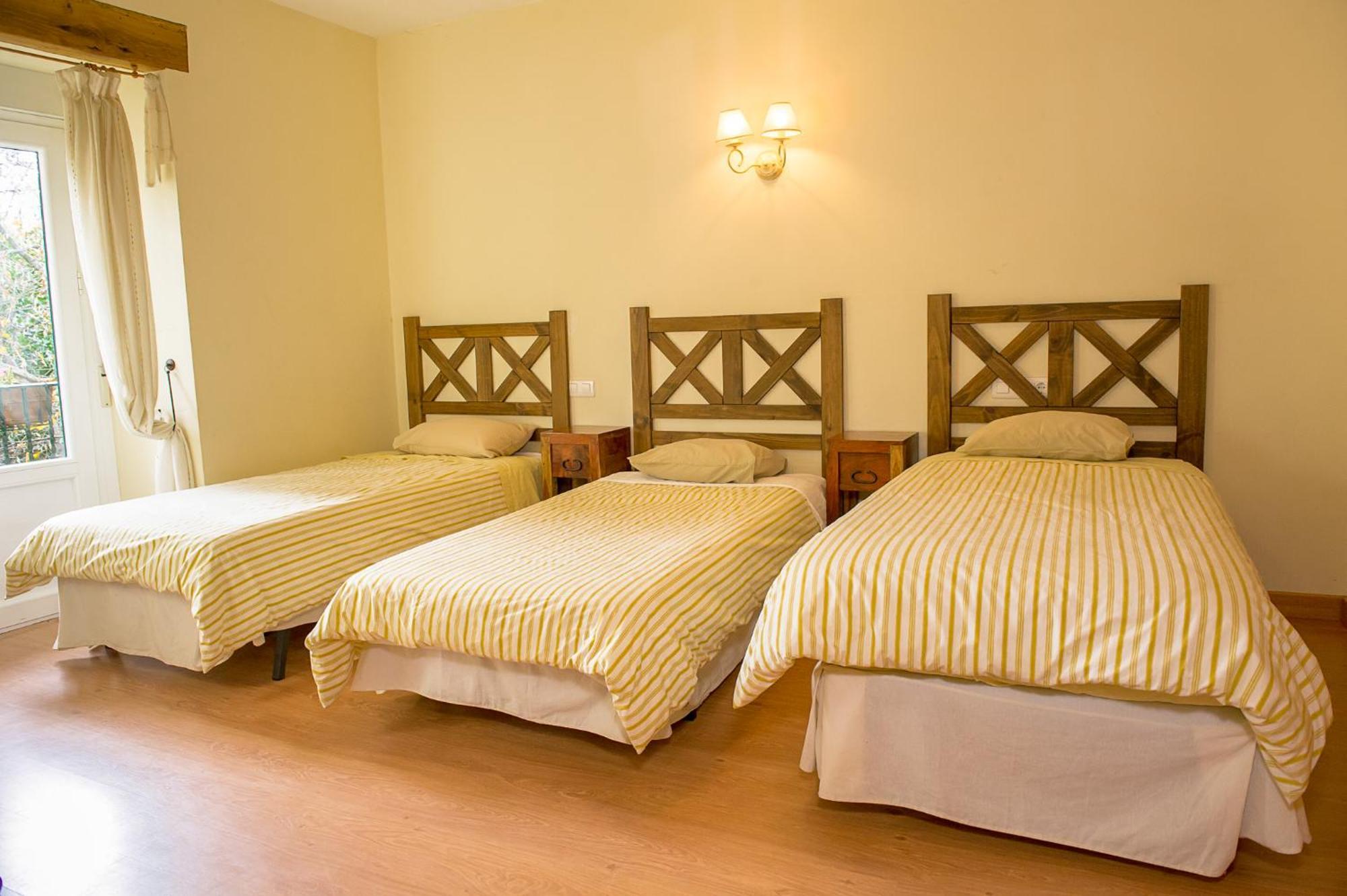 Conjunto Entre Acebos Guest House Sotillo de Sanabria Exterior photo