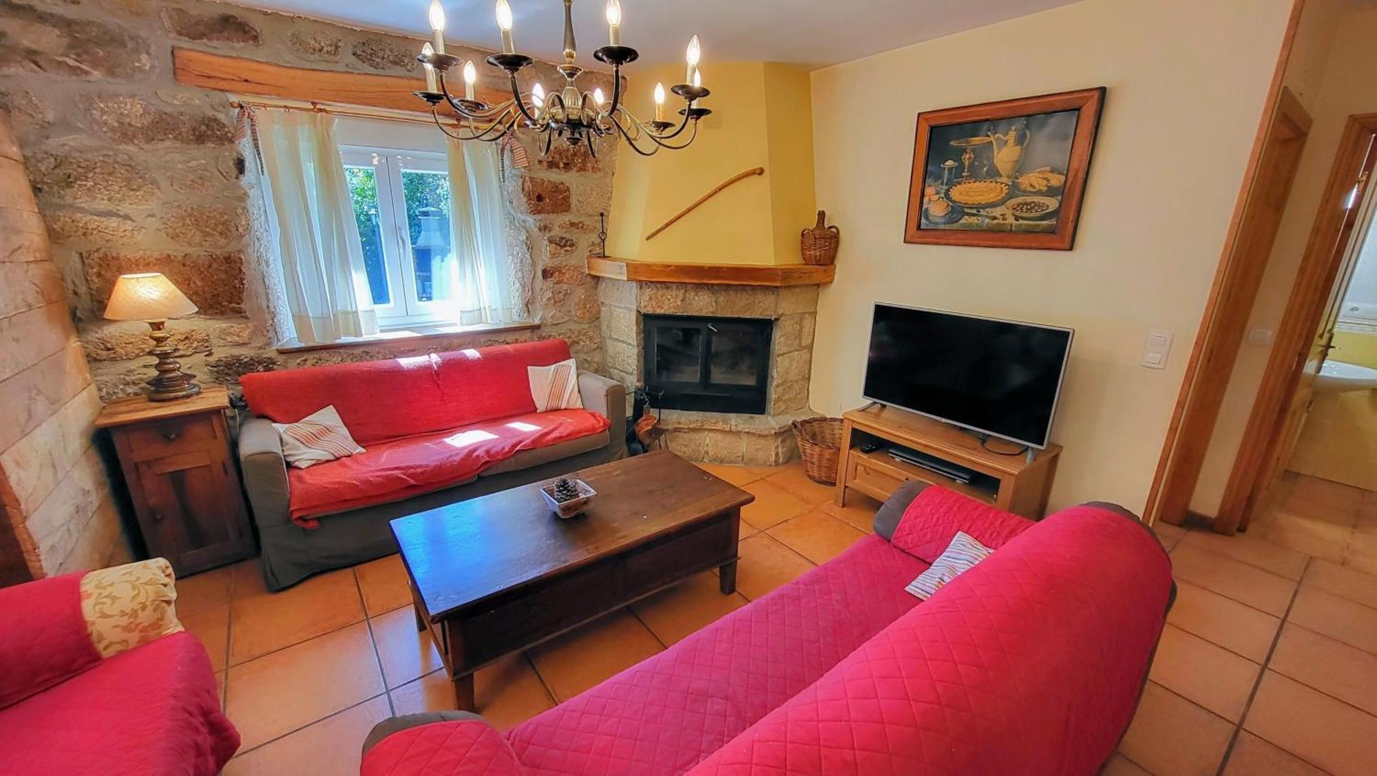 Conjunto Entre Acebos Guest House Sotillo de Sanabria Exterior photo